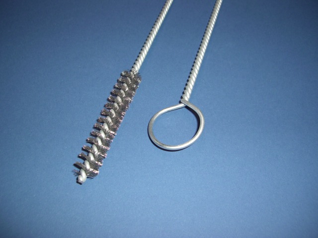 Rundbürste mit Stahldrahtbesatz, Durchmesser 15/600 mm mit gedrehtem Stiel aus Stahldraht Rundbürste mit Stahldrahtbesatz, Durchmesser 15/600 mm mit gedrehtem Stiel aus Stahldraht